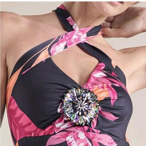 Venus NWOT halter dress XS but stretchy - Picture 12 of 12